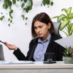 Бухгалтер подавал нулевые отчеты, а салон работал: что делать?